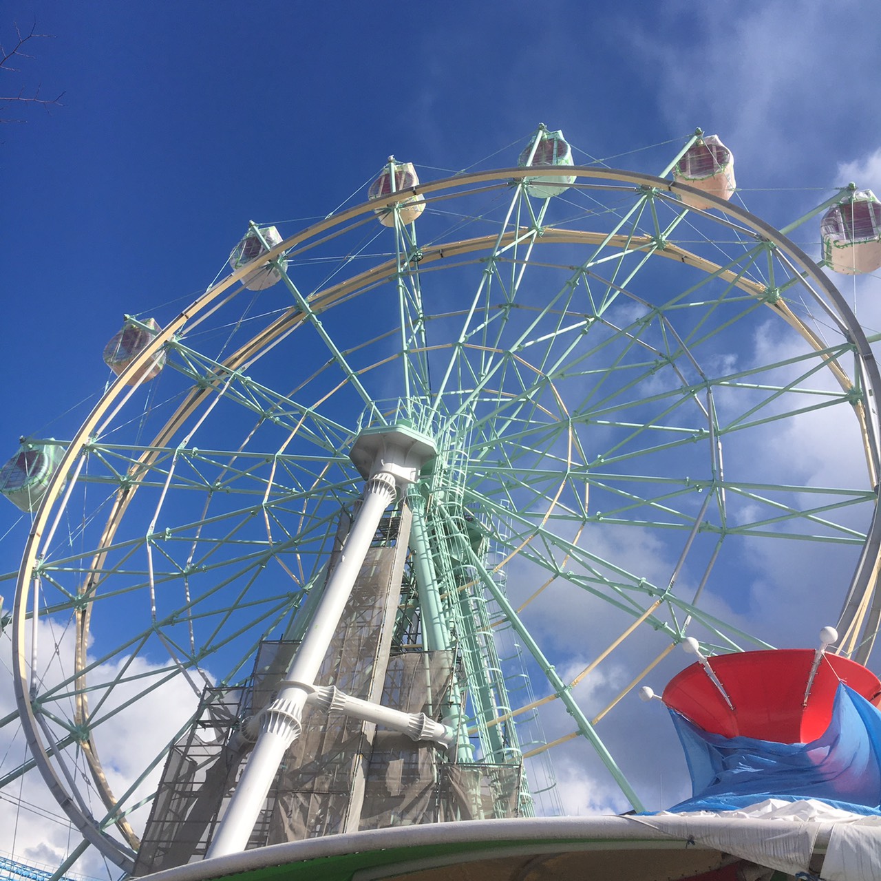 香椎花園のテーマパークの塗装工事