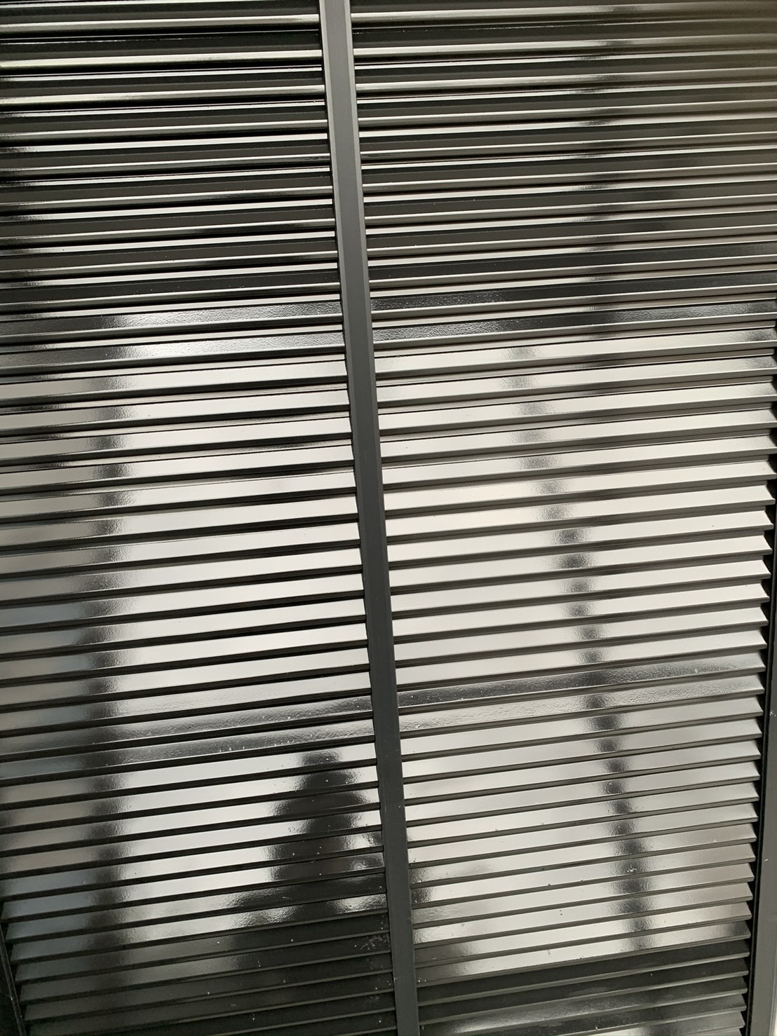 雨戸の塗装【黒】