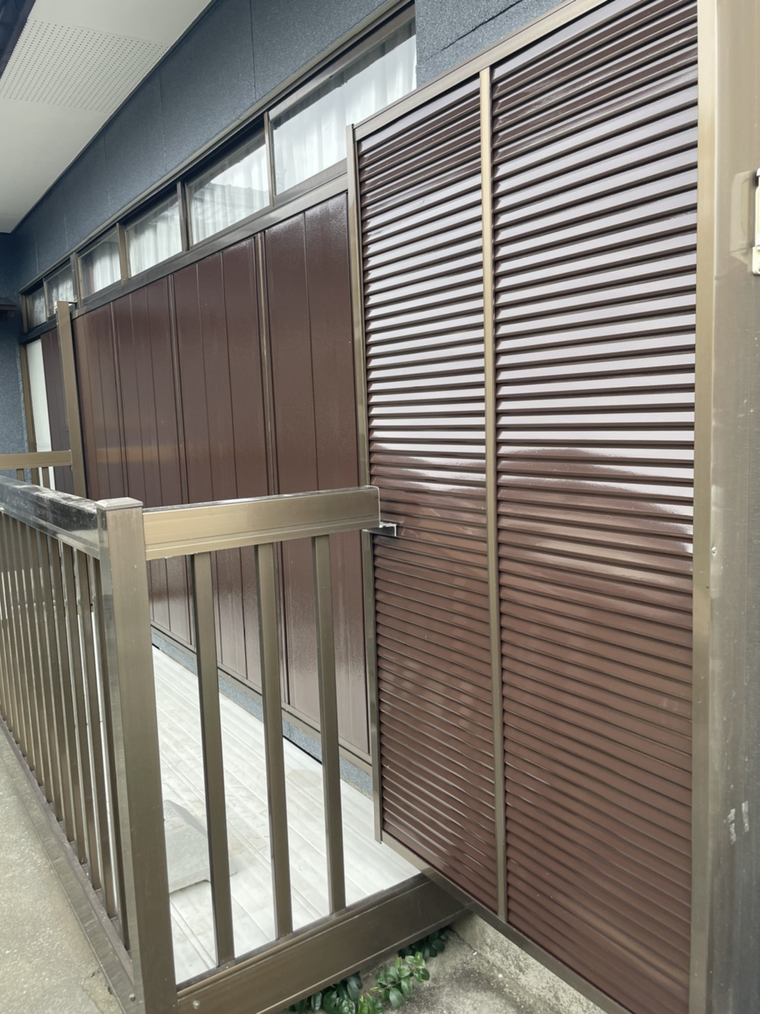 雨戸の塗装【茶】